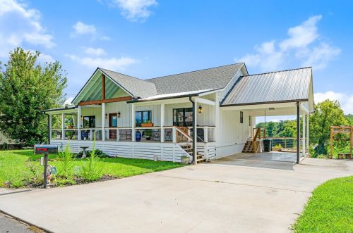 307 Skyline Dr, Ellijay, GA 30540-3170