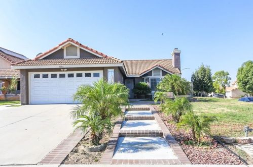 10114 Cabernet Ct, Riverside, CA 92509-1062