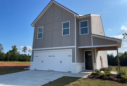 2111 River Meadow Dr, Lagrange, GA 30241-6691