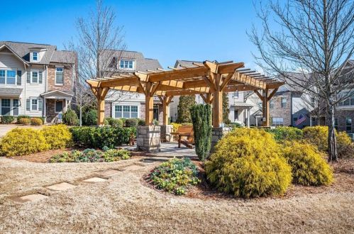 1705 Whitfield Parc Cir, Smyrna GA 30080-2204 exterior