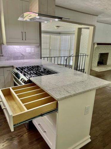 2313 Clairmont Rd, Atlanta GA  30329-3327 exterior