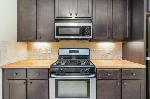 95 Bromack Dr, Atlanta GA  30315-6525 exterior