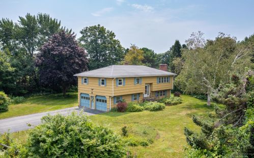 17 Thomas Dr, Scarborough, ME 04074-8614