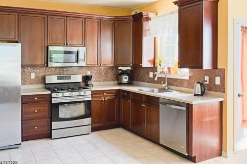 31 Winding Hill Dr, Hackettstown NJ  07840-5675 exterior