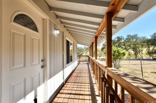 3243 Eagle Point Ln, Lake Nacimiento, CA 93446-4130