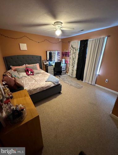 17 Perry Ct, Toms Brook, VA 22660-1854