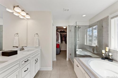 7370 Old Hammer Way, Aurora CO  80016-6115 exterior