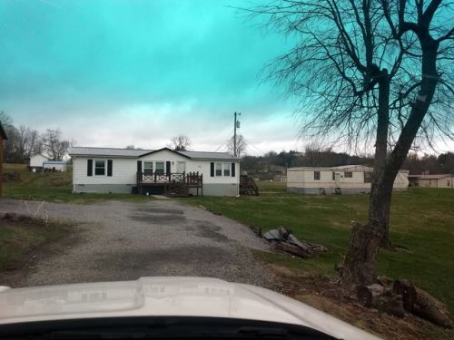 171 Griffith Dr, Castlewood, VA 24224-6139