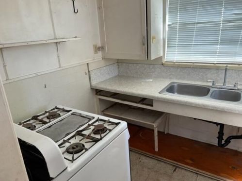 2270 Mt Vernon Ave, Riverside CA  92507-4624 exterior