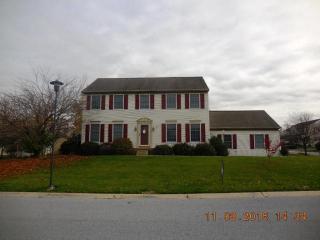 252 Weymouth Dr, Lebanon PA  17042-4159 exterior