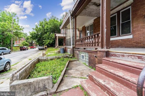 3422 21st St, Philadelphia, PA 19140-4818
