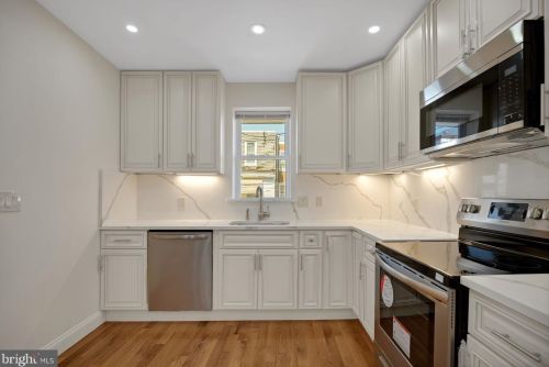 3940 16 St, Philadelphia PA  19146-1668 exterior