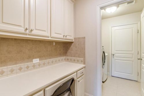 405 Sterling Dr, Fort Worth TX  76126-2461 exterior