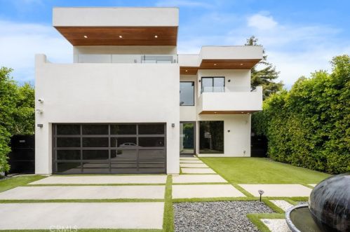 15231 Greenleaf St, Van Nuys, CA 91403-4010