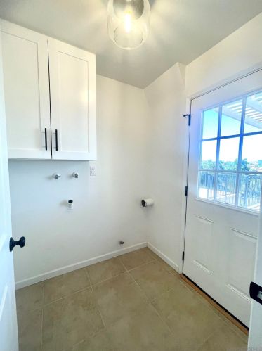 4956 Diane Pl, San Diego, CA 92117-1328