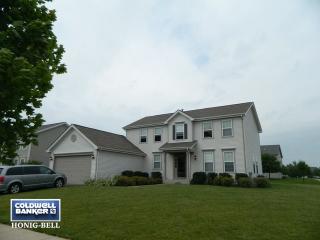 3238 Julie Ln, Boulder Hill, IL 60538-3368