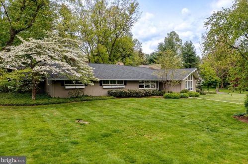 2530 Mondamin Farm Rd, Lancaster, PA 17601-5314