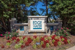 12004 Edgemere Cir, Herndon VA  20190-3253 exterior