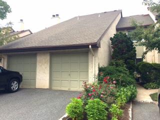 161 Thoreau Dr, Plainsboro NJ  08536-3043 exterior