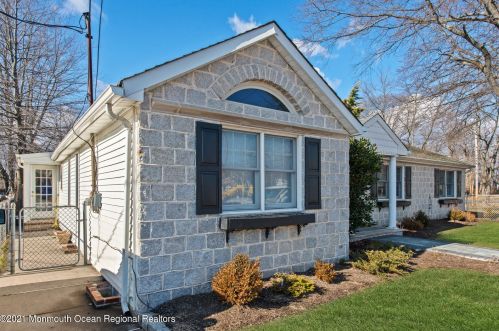 59 Brown Ave, Hazlet, NJ 07730-4107