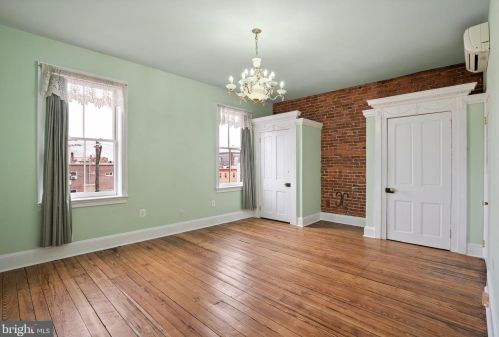 758 10th St, Philadelphia PA 19123-1966 exterior