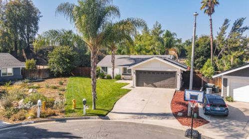 42811 Star Ct, Temecula, CA 92592-3208