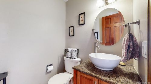 18020 Berry Dr, Aurora CO  80015-2616 exterior