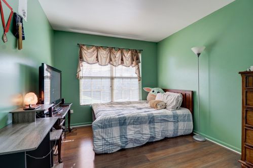 154 Palmer Dr, Lemont IL 60490-6589 exterior