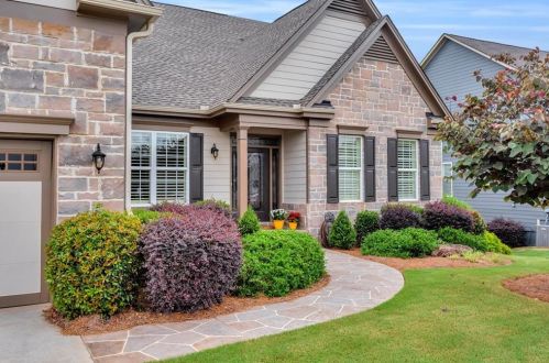 3365 Locust Cove Rd, Gainesville, GA 30504-5641
