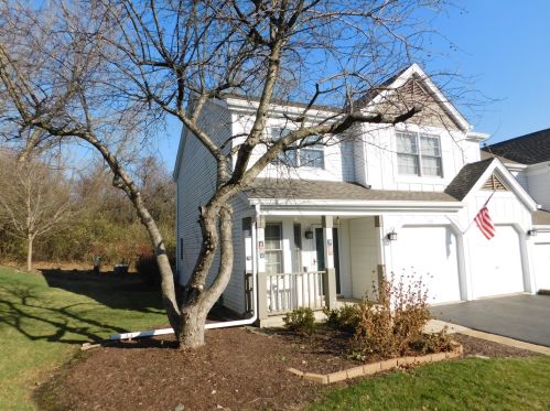 150 Spring Ct, Carpentersville, IL 60110-2832