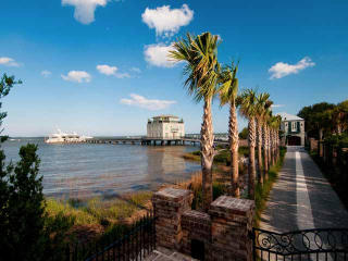 2 Concord St, Charleston, SC 29401-2566