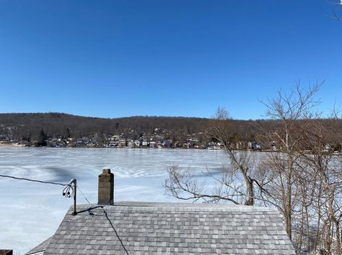 237 Baileyville Rd, Middlefield CT  06455-1014 exterior