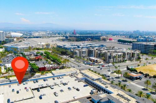 1801 Katella Ave, Anaheim CA  92804-6620 exterior