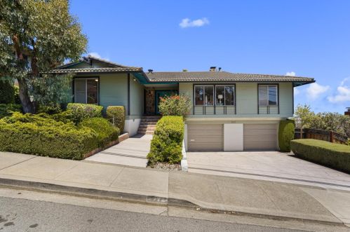 977 Crestview Dr, San Carlos, CA 94070-3456