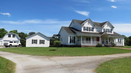 102 Quigley Ln, Meansville, GA 30256-5102