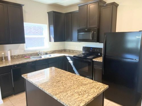 19801 James Manor St, Webberville TX  78653 exterior