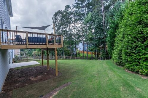 105 Greenbrier Way, Holly Springs GA  30114-5743 exterior