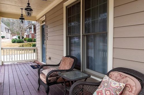 9122 Loxford St, Lithia Springs, GA 30122-6413