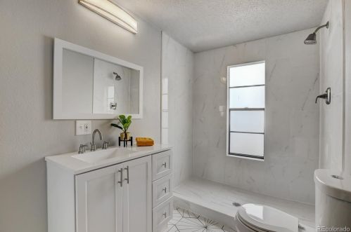 6474 Bates Ave, Denver CO  80222-7110 exterior