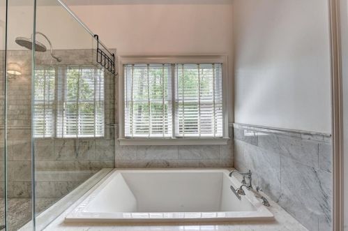 1603 Grant Dr, Atlanta GA  30319-3589 exterior