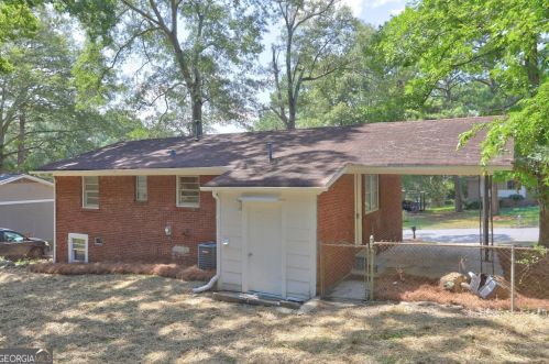 3367 Eisenhower Rd, Atlanta GA  30354-3410 exterior