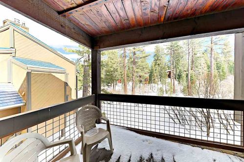 3026 Silver Strike, Truckee CA  96161-4208 exterior