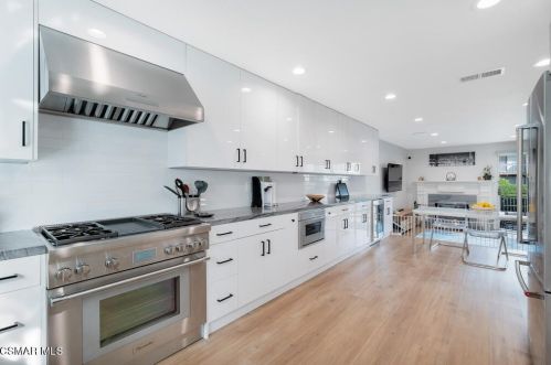 5602 Las Virgenes Rd, Calabasas, CA 91302-3419