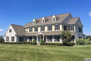 65 Clover Pl, Lebanon PA  17042-9400 exterior