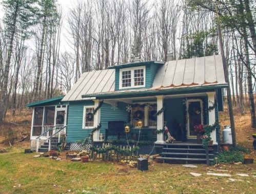 438 Emmanuel Rd, Willis, VA 24380-4953