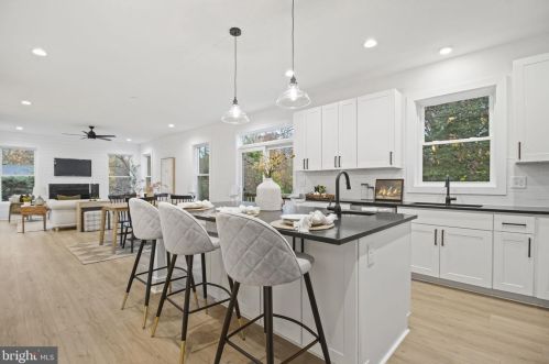 664 Dill Rd, Severna Park MD 21146-4120 exterior