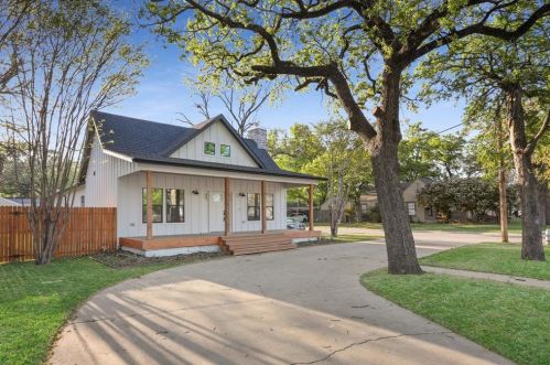 1821 Sylvania Ave, Fort Worth TX  76111-2740 exterior