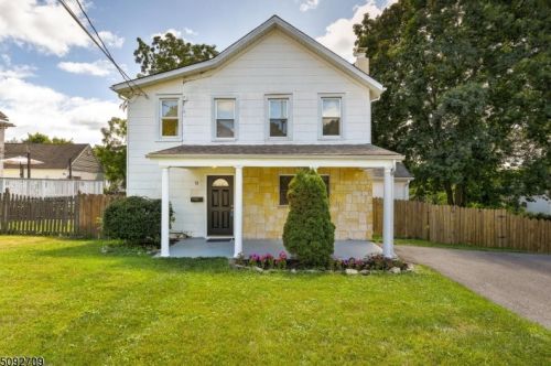 12 4th St, Wantage, NJ 07461-2512