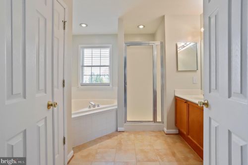 510 Crosswinds Dr, Charles Town WV  25414-3942 exterior