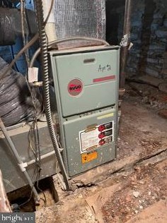 564 Broadway, Hanover PA 17331-2504 exterior